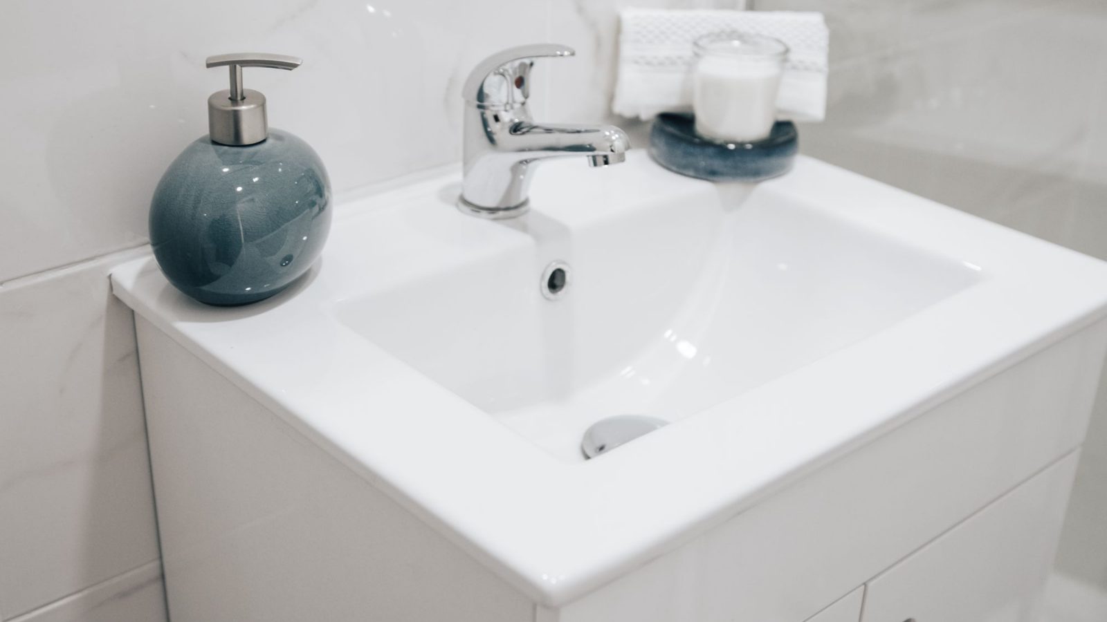 How to Organize Under the Bathroom Sink