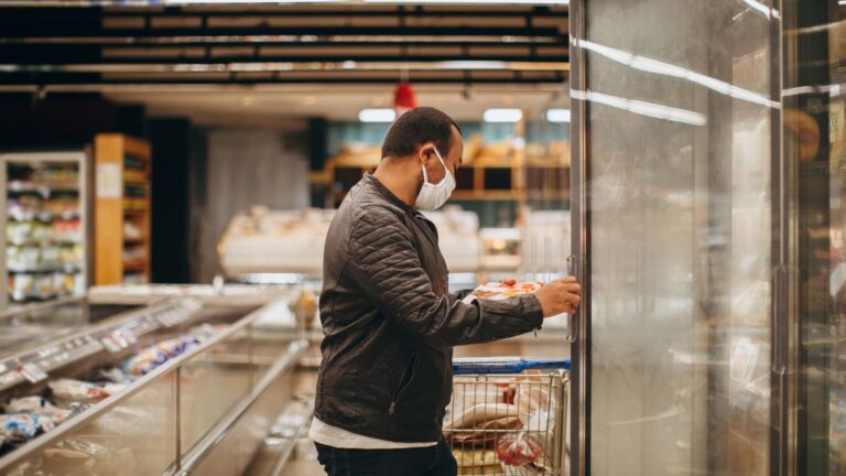 How to Save Money on Groceries Without Coupons