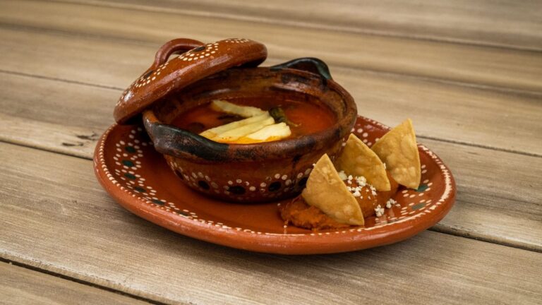 Slow Cooker Chicken Tortilla Soup